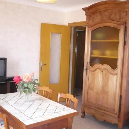 à Lorette Avec Jardin Et Jeux Pour Enfants - Fr-1-496-76 Appartamento Lorette (Loire)